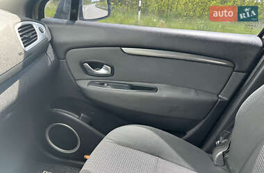 Минивэн Renault Scenic 2009 в 