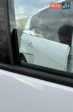 Минивэн Renault Scenic 2010 в 