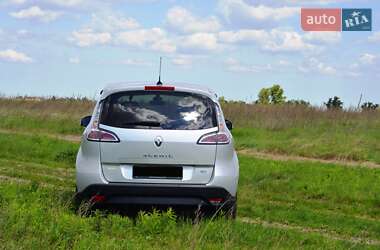 Минивэн Renault Scenic 2013 в 