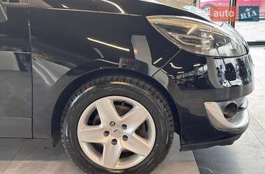 Мінівен Renault Scenic 2012 в 