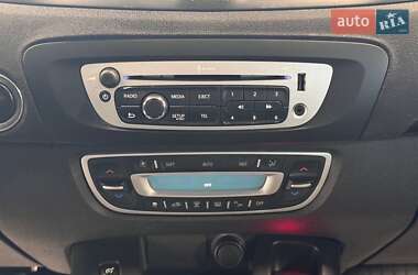 Мінівен Renault Scenic 2012 в 