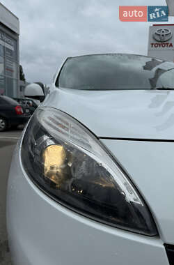 Мінівен Renault Scenic 2012 в 