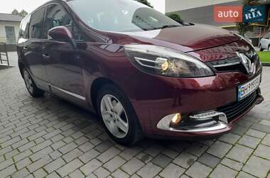 Минивэн Renault Scenic 2015 в 