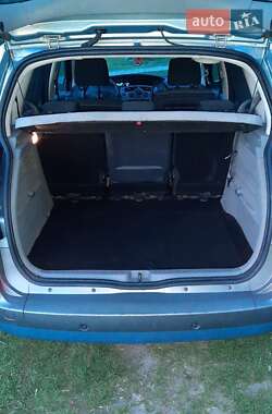 Минивэн Renault Scenic 2004 в 