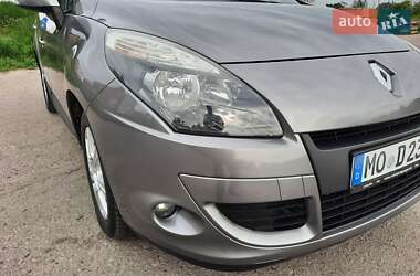 Мінівен Renault Scenic 2011 в 