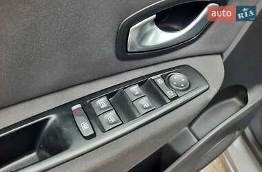 Мінівен Renault Scenic 2011 в 