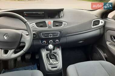 Мінівен Renault Scenic 2011 в 