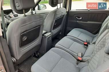 Мінівен Renault Scenic 2011 в 