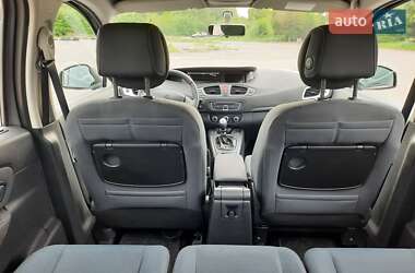 Мінівен Renault Scenic 2011 в 