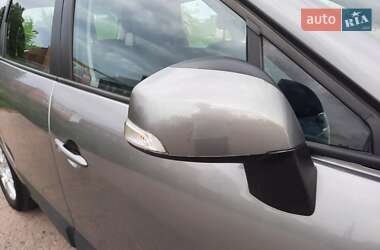 Мінівен Renault Scenic 2011 в 