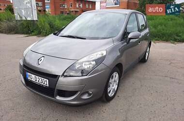 Мінівен Renault Scenic 2011 в 
