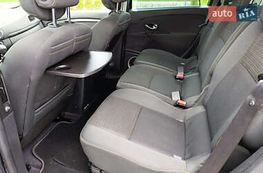 Минивэн Renault Scenic 2010 в 