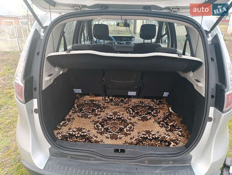 Минивэн Renault Scenic 2012 в Староконстантинове
