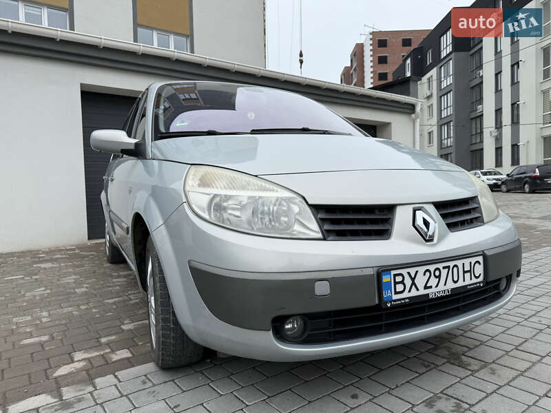 Минивэн Renault Scenic 2003 в 