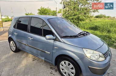 Минивэн Renault Scenic 2004 в 