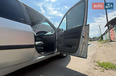 Минивэн Renault Scenic 2005 в 