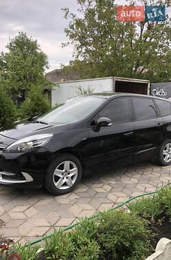 Минивэн Renault Scenic 2015 в Остроге
