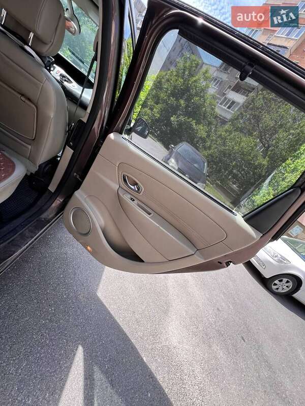 Минивэн Renault Scenic 2009 в Броварах