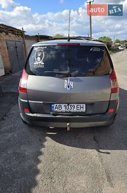 Минивэн Renault Scenic 2004 в 