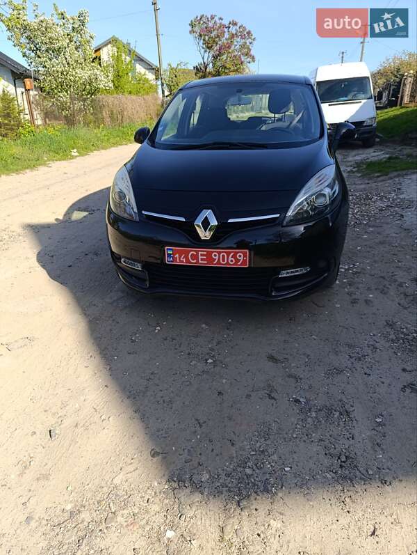 Минивэн Renault Scenic 2013 в 