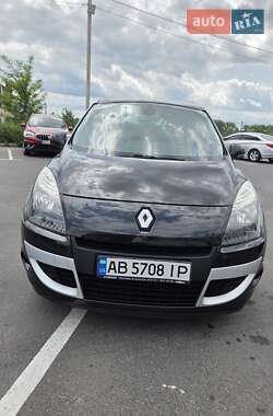 Минивэн Renault Scenic 2009 в 