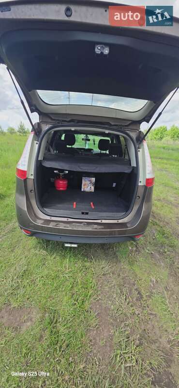 Минивэн Renault Scenic 2011 в Шепетовке фото 27 Минивэн Renault Scenic 2011 в Шепетовке