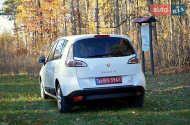 Мінівен Renault Scenic 2013 в 