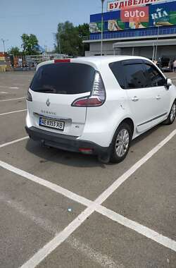 Минивэн Renault Scenic 2014 в 