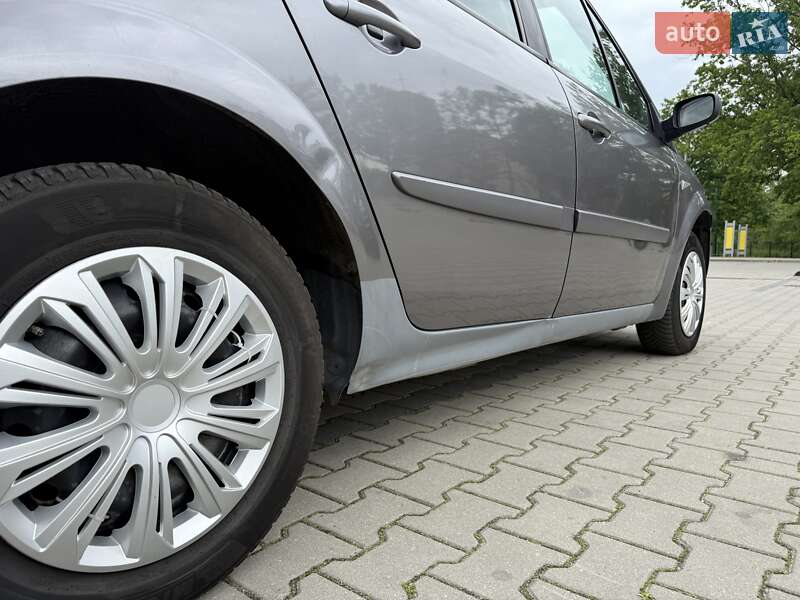 Мінівен Renault Scenic 2008 в Чернігові
