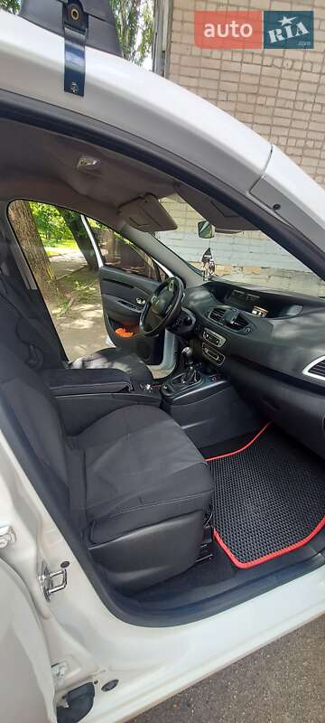 Минивэн Renault Scenic 2012 в Кропивницком