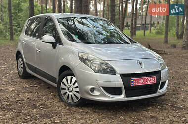 Мінівен Renault Scenic 2010 в Києві