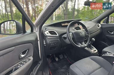 Минивэн Renault Scenic 2010 в 