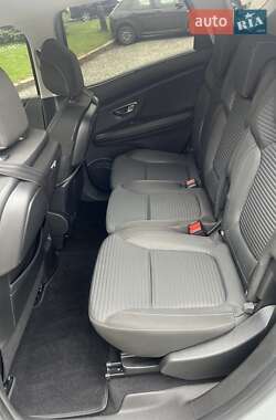 Минивэн Renault Scenic 2017 в 