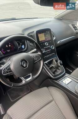 Минивэн Renault Scenic 2017 в 