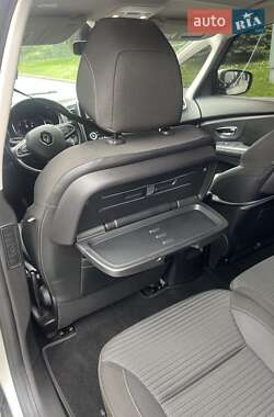 Минивэн Renault Scenic 2017 в 