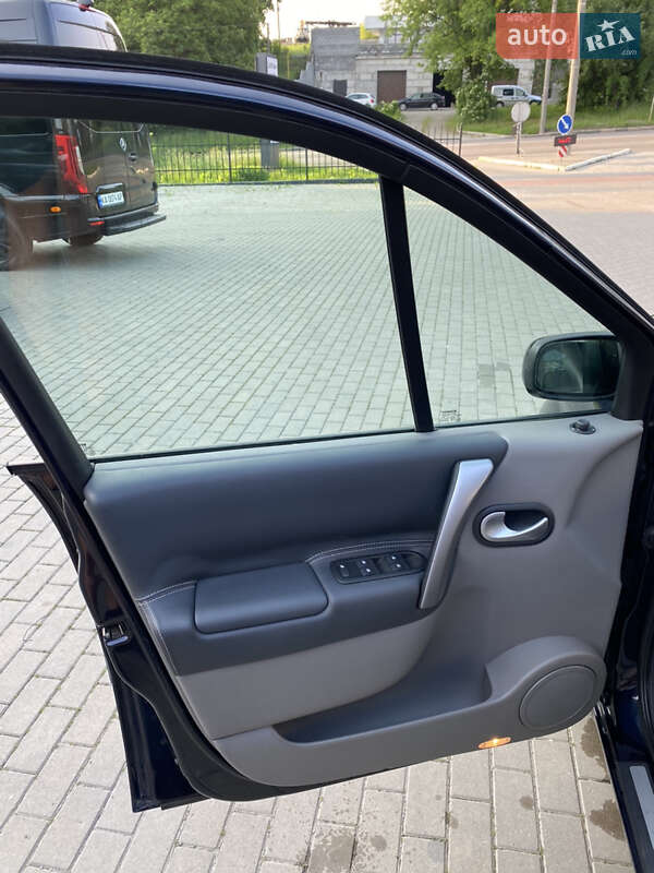 Минивэн Renault Scenic 2009 в Ровно
