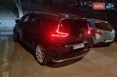 Минивэн Renault Scenic 2016 в 