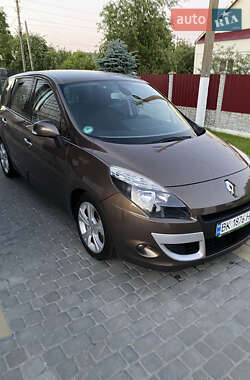 Минивэн Renault Scenic 2009 в Дубно