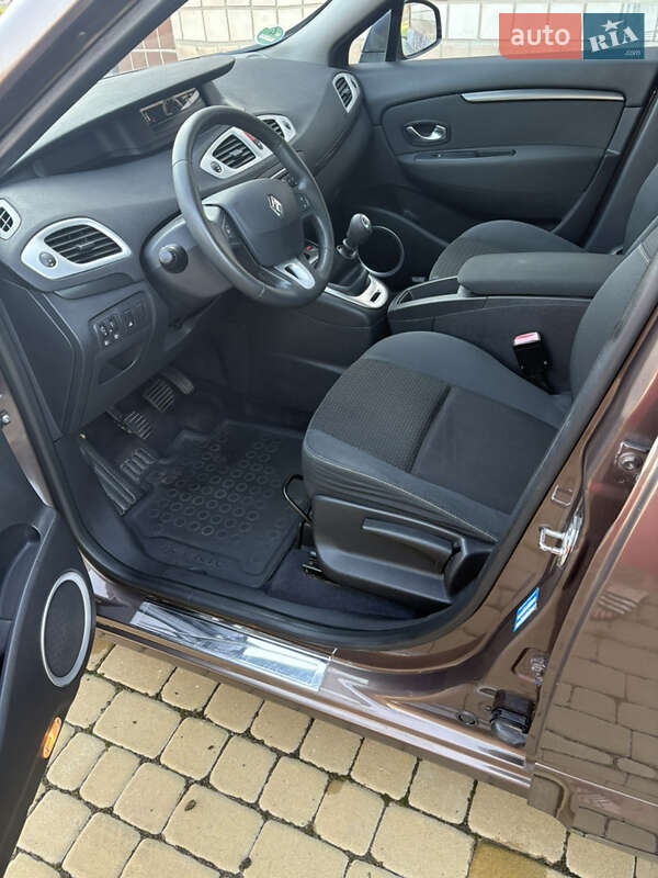 Минивэн Renault Scenic 2009 в Дубно