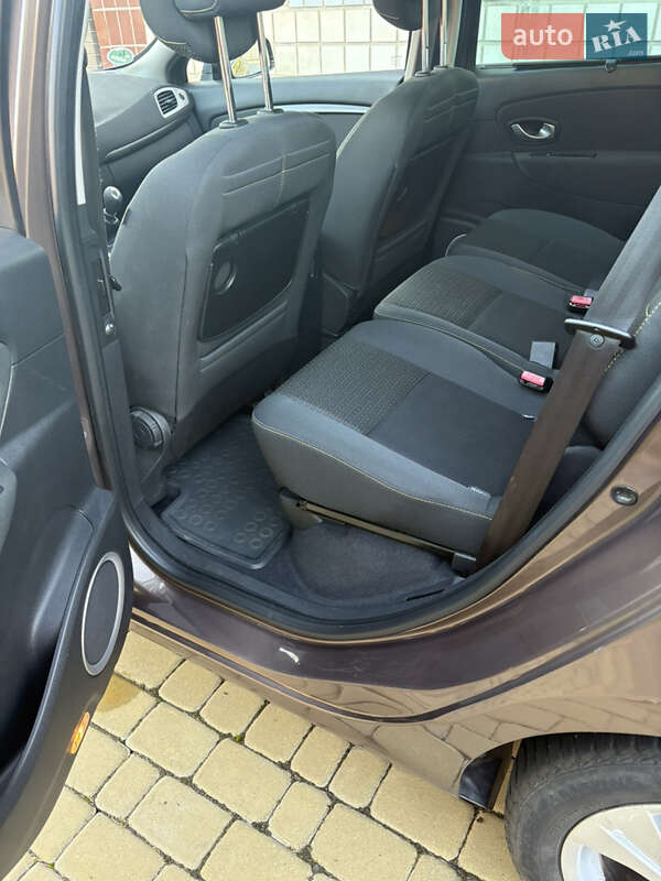 Минивэн Renault Scenic 2009 в Дубно