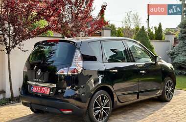 Минивэн Renault Scenic 2012 в 