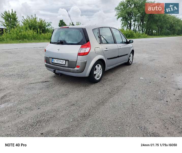 Мінівен Renault Scenic 2004 в Шепетівці