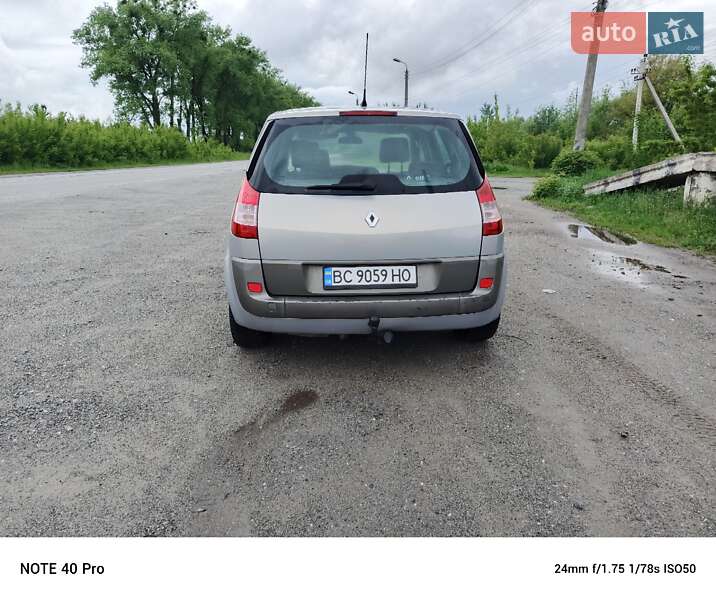 Мінівен Renault Scenic 2004 в Шепетівці