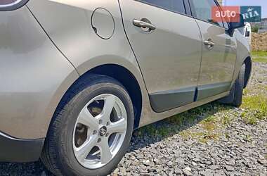 Мінівен Renault Scenic 2012 в 