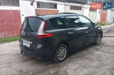 Минивэн Renault Scenic 2011 в 