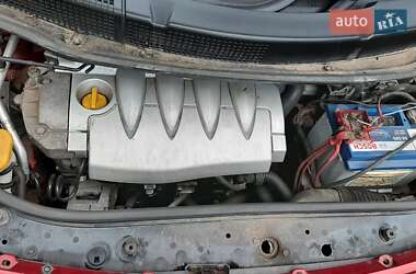 Минивэн Renault Scenic 2003 в 