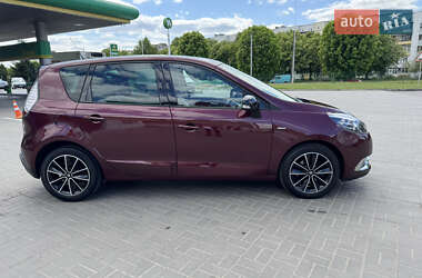 Минивэн Renault Scenic 2013 в 