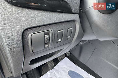 Минивэн Renault Scenic 2013 в 