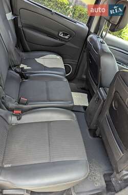 Мінівен Renault Scenic 2011 в 