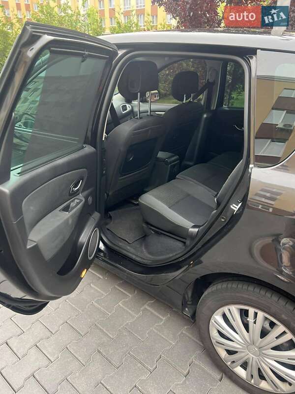 Минивэн Renault Scenic 2010 в Киеве